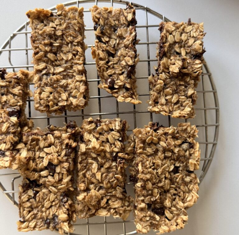 4-Ingredient Oat Snack Bars | Easy Toddler Snack